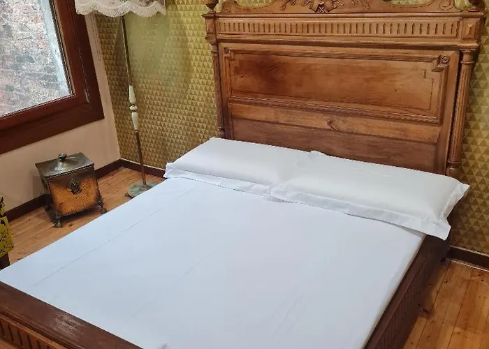 Luxury In البندقية