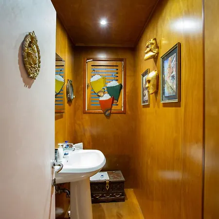 Luxury In דירה *